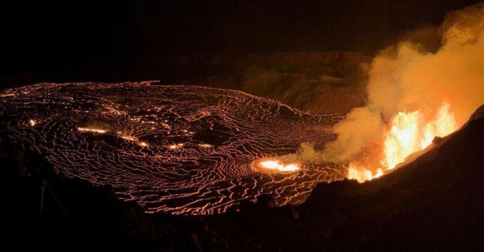 FOTO: Gunung Kīlauea di Hawaii Meletus (sumber: Detik News)