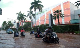<a href="index.php?option=com_tags&view=tag&id[0]=1605:banjir">Banjir</a>, <a href="index.php?option=com_tags&view=tag&id[0]=2224:banjir-jakarta">banjir jakarta</a>, <a href="index.php?option=com_tags&view=tag&id[0]=2768:jakarta-utara">Jakarta Utara</a>, <a href="index.php?option=com_tags&view=tag&id[0]=2863:kelapa-gading">Kelapa Gading</a>