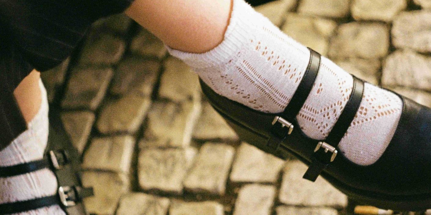 Sepatu Mary Jane (Efe Ersoy - Pexels)