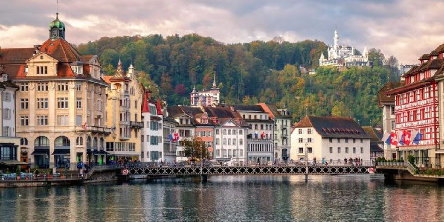 Foto: Swiss diduga menjadi salah satu tempat penyimpanan aset pejabat korupsi dari Indonesia (Pinterest: The Crazy Tourist)