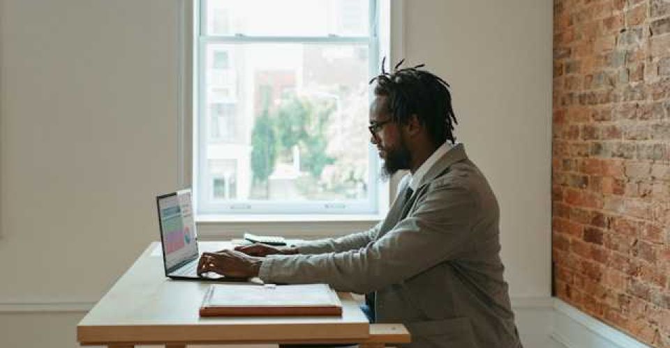 Digital nomad menjadi tren metode kerja (Windows/Unsplash)