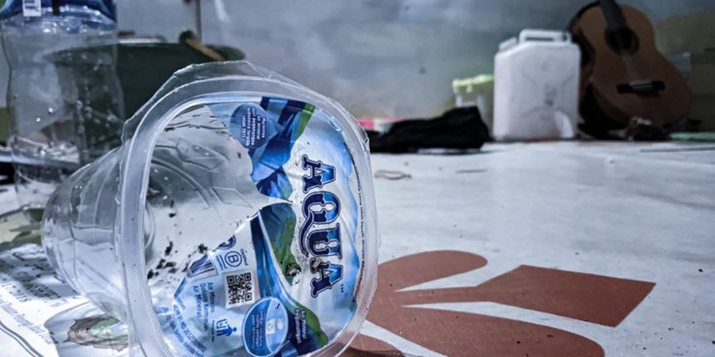 Air Kemasan Gelas (Pinterest: Daweer.std)