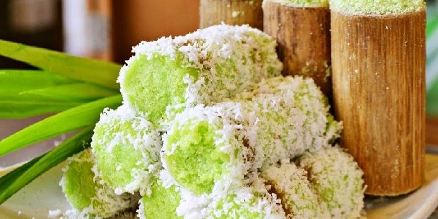 Kue Putu (Pinterest: Widya)