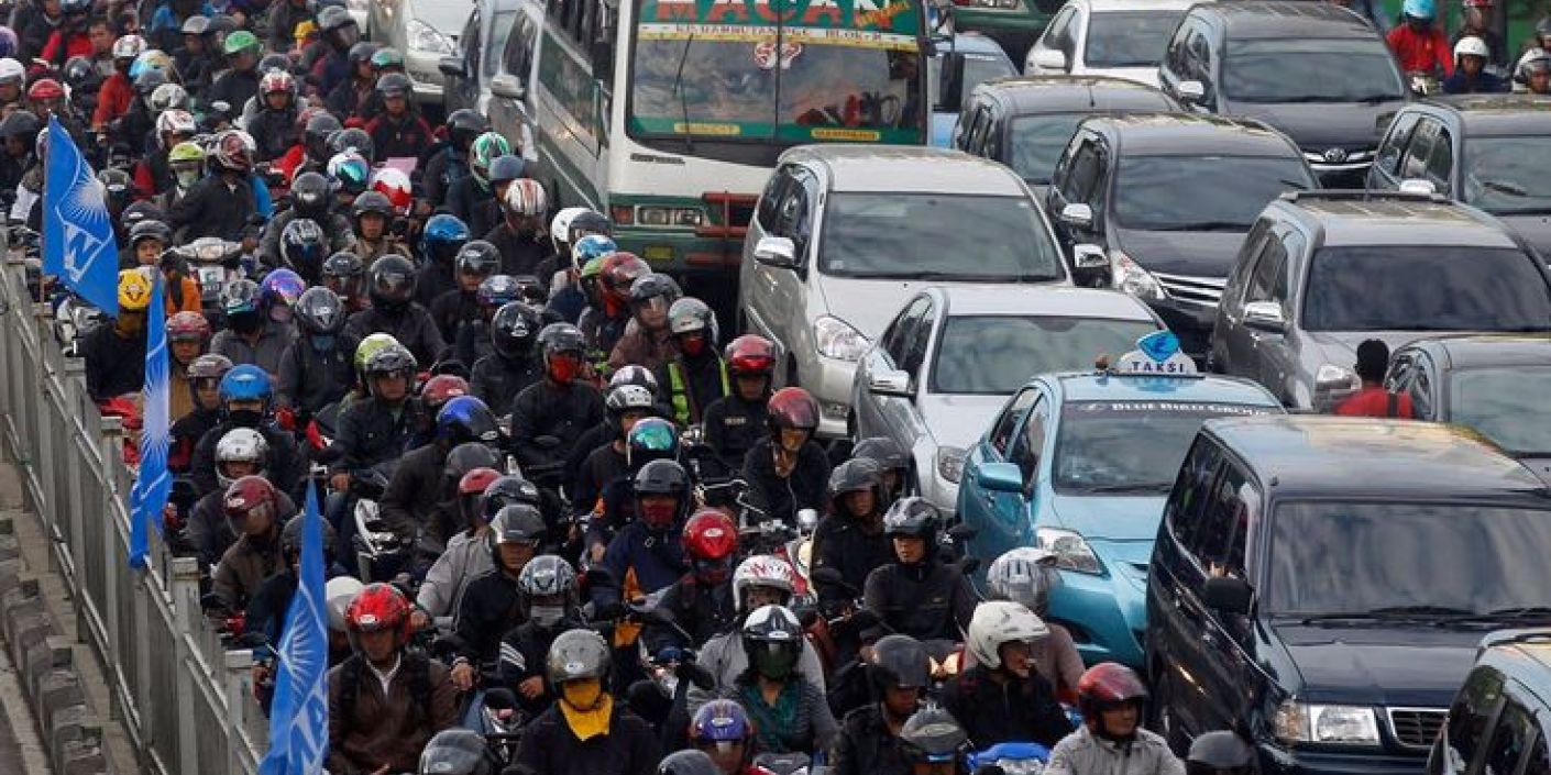 Jakarta Macet (Pinterest: businessinsider.com)