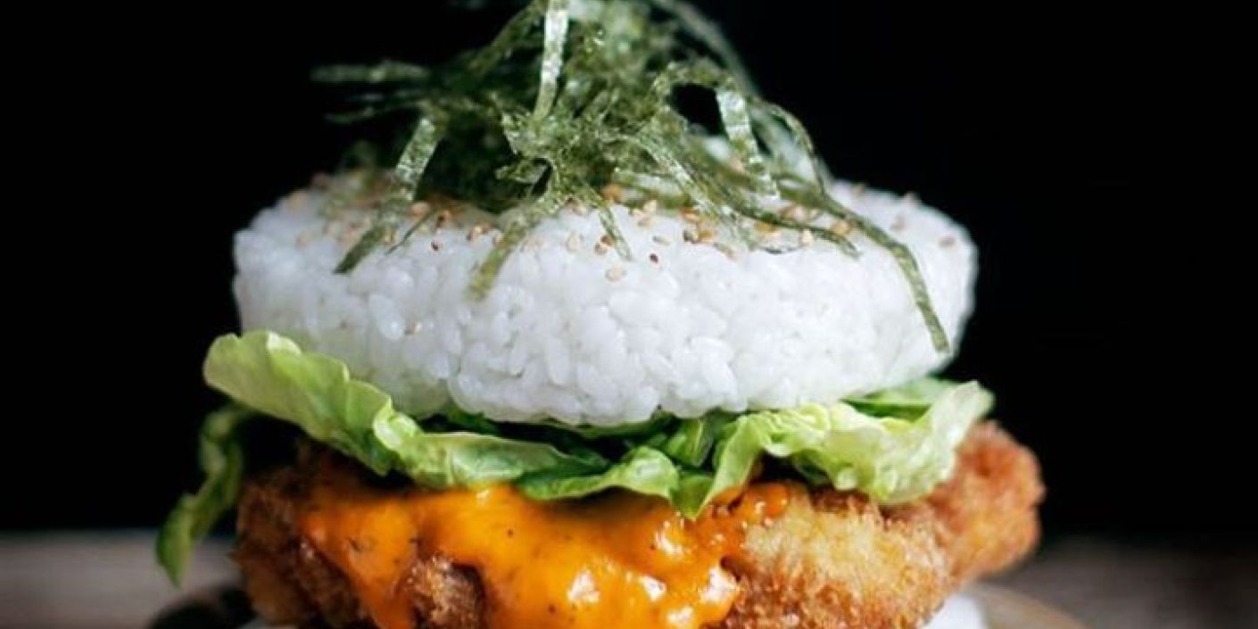 Food Fusion - Sushi Burger (Pinterest: mymodernmet.com)