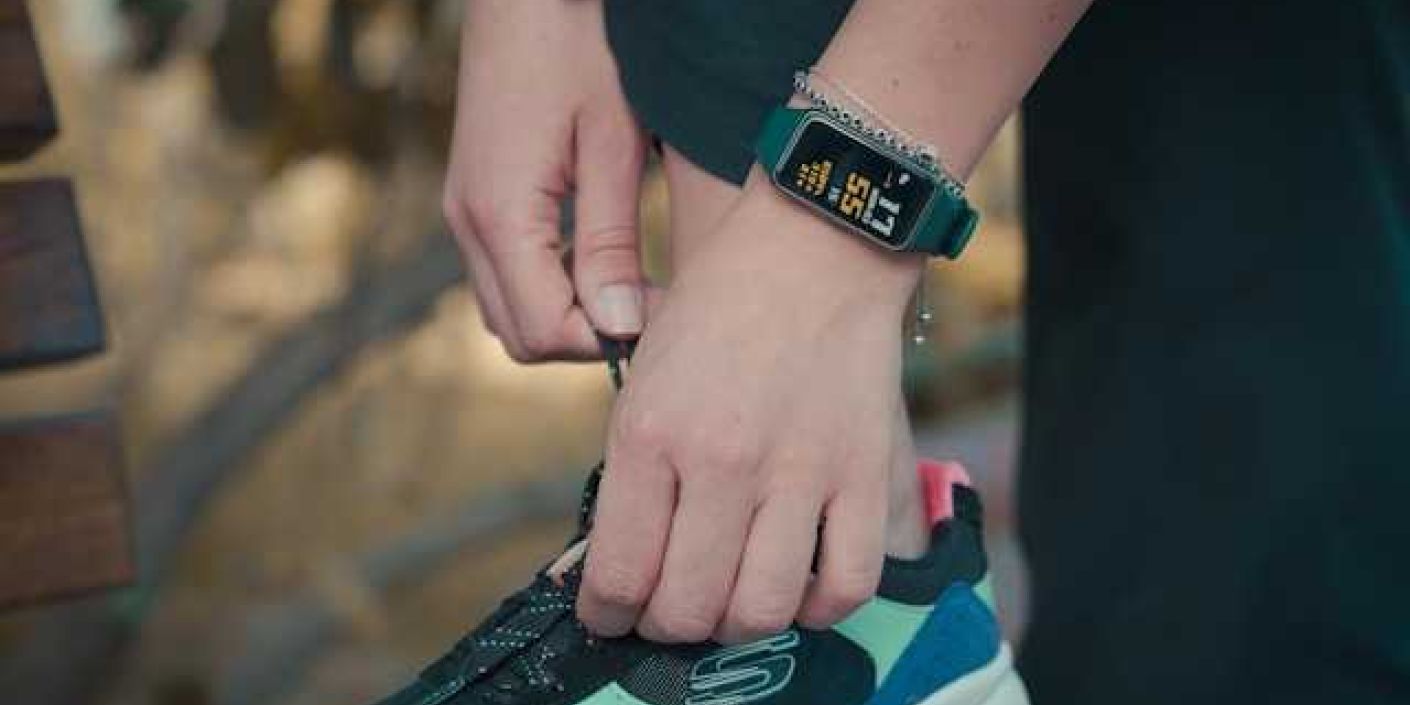 Salah satu fungsi dari wearable tech adalah memudahkan dalam kegiatan berolahraga (Foto: Unsplash/Onur Binay)